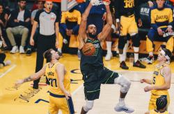 开云体育官网-包含热火主场告捷灰熊，韦德全场分力保胜局的词条