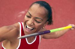 开云平台-战术铁幕，利物浦窒息式防守锁死巴黎，若日尼奥的压制级演出如何定义现代中场