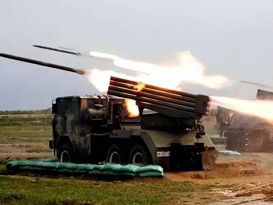 柬埔寨球队调整战术备战下场比赛