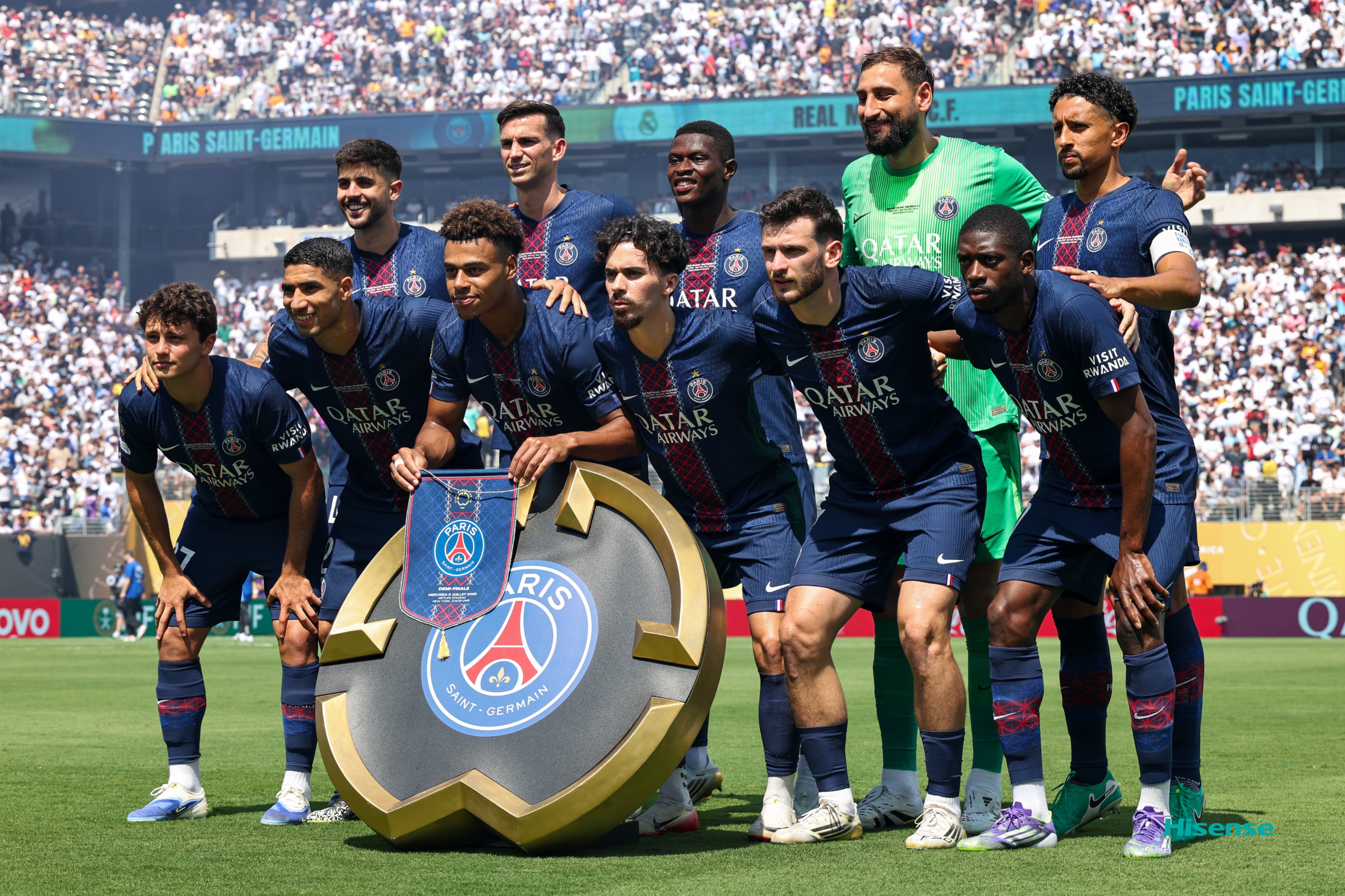 包含马德里竞技披荆斩棘，欧冠小组四强超预期的词条