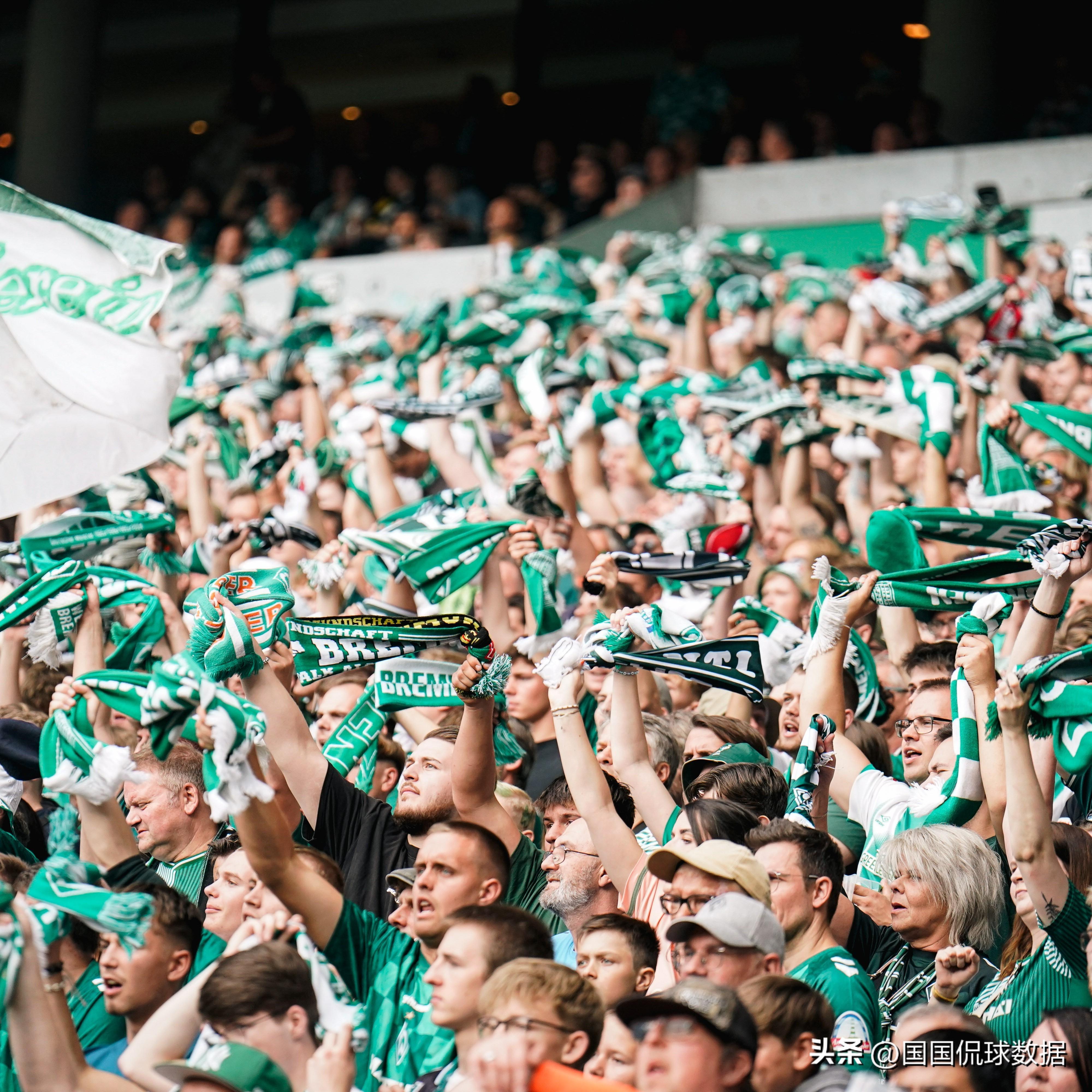 包含门兴格拉德巴赫主场战平云达不来梅，领跑榜首的词条