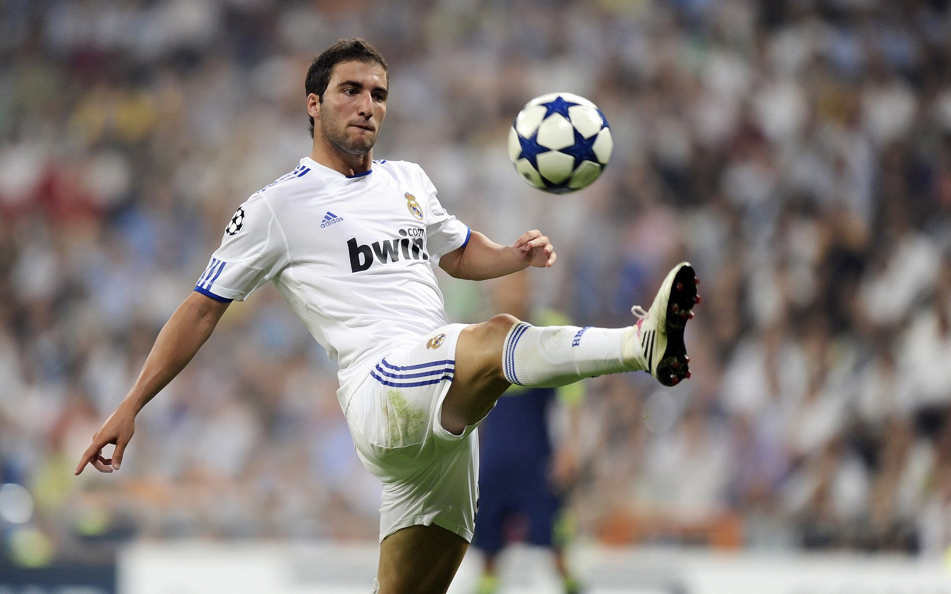 从绿茵场到城市赛道，当威尔士足球精神接管F1的狂想之夜